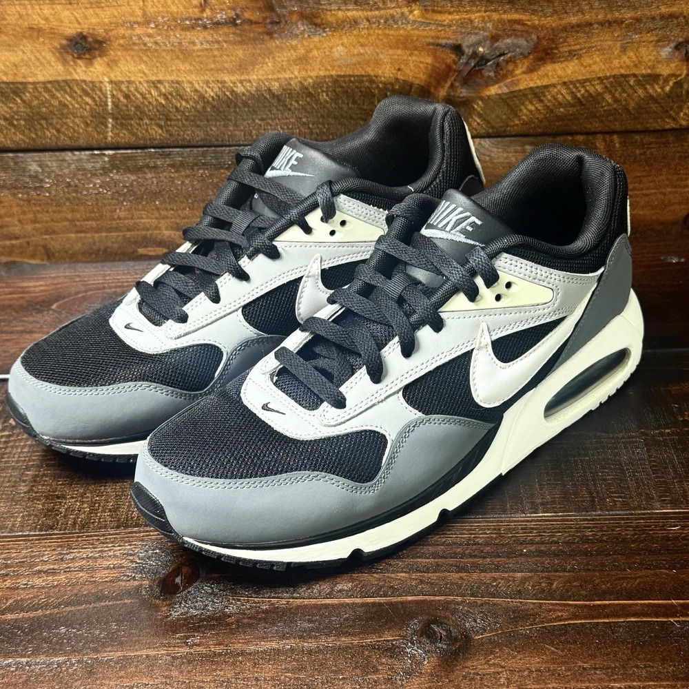 Nike Air Max Correlate Lawton Men's Size 11 Running Shoes Black Grey White